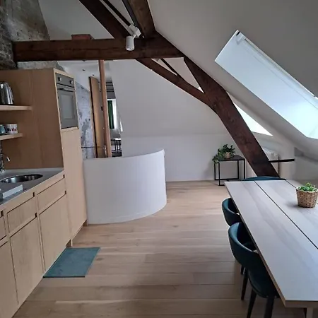 Belland Lägenhet Mons